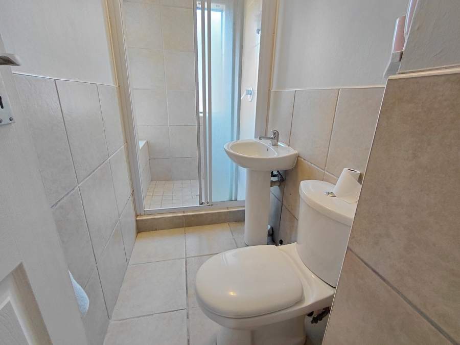 To Let 2 Bedroom Property for Rent in Kabega Park Eastern Cape